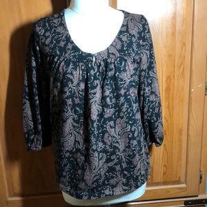 AMERICAN LIVING TOP WITH 3/4 LENGTH SLEEVES!